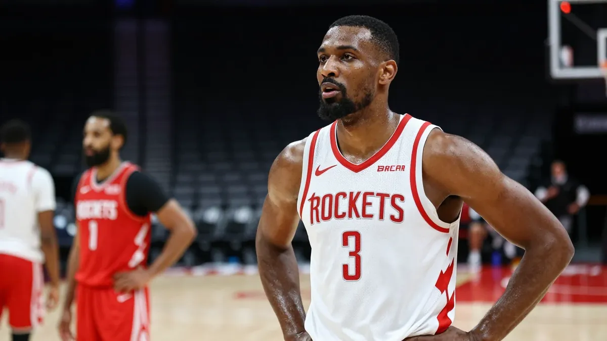 Houston Rockets training camp begins late September, spotlighting veterans Steven Adams & Fred VanVleet returning from injury
